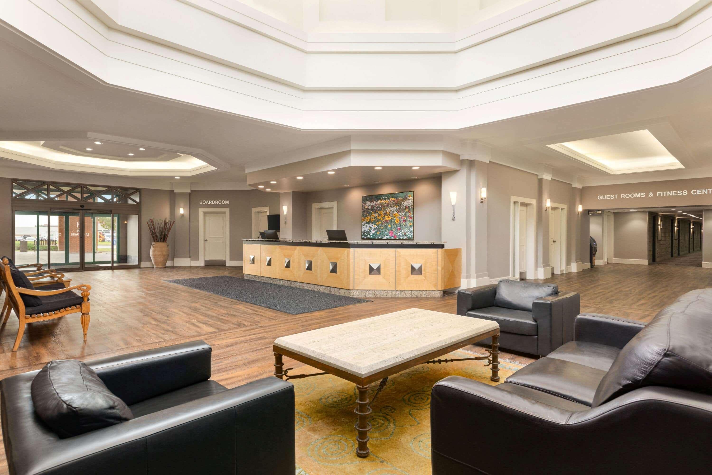Royal Calgary, Trademark Collection By Wyndham 3*