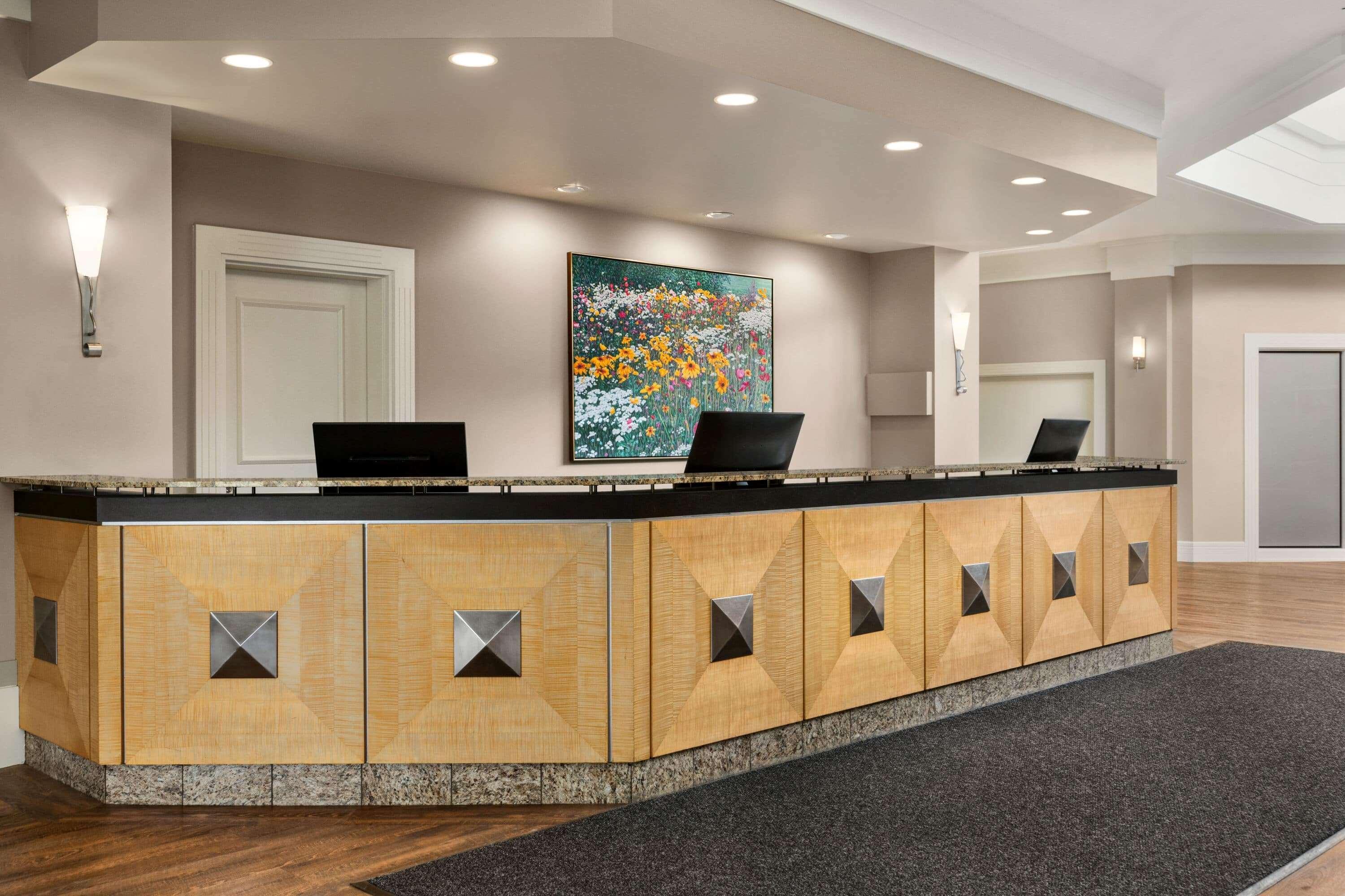 Royal Calgary, Trademark Collection By Wyndham 3*