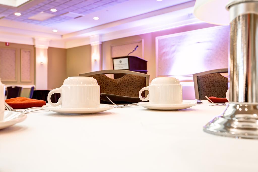 Royal Calgary, Trademark Collection By Wyndham Hotel
