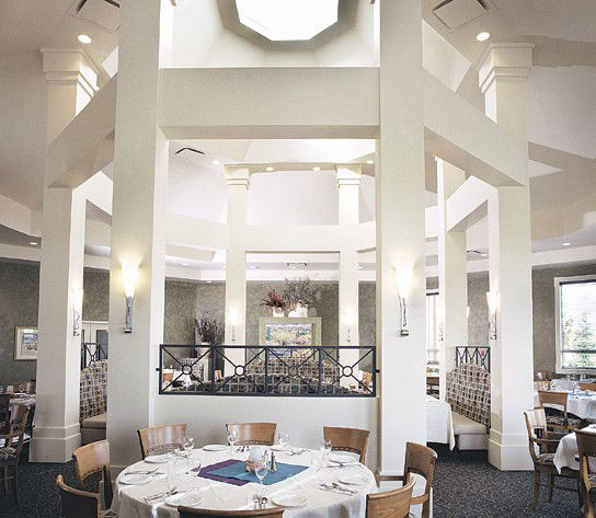 Hotel Royal Calgary, Trademark Collection By Wyndham 3*